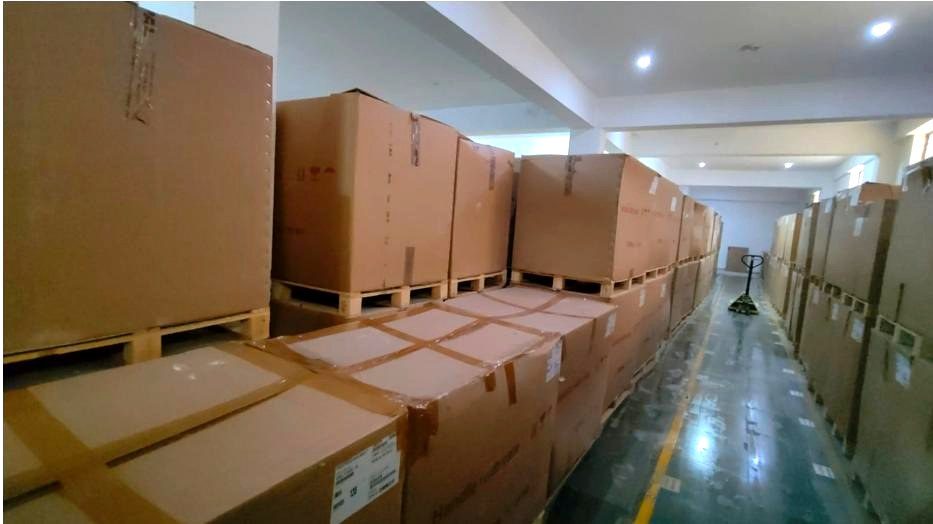 B2B & Wholesale Distribution warehousing at a Lozy facility