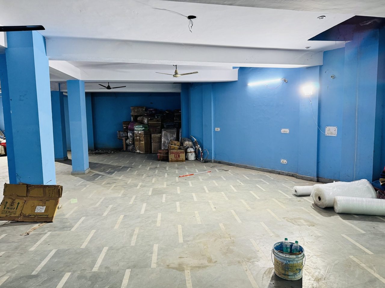 Inside a Lozy warehouse — Consumer Electronics storage