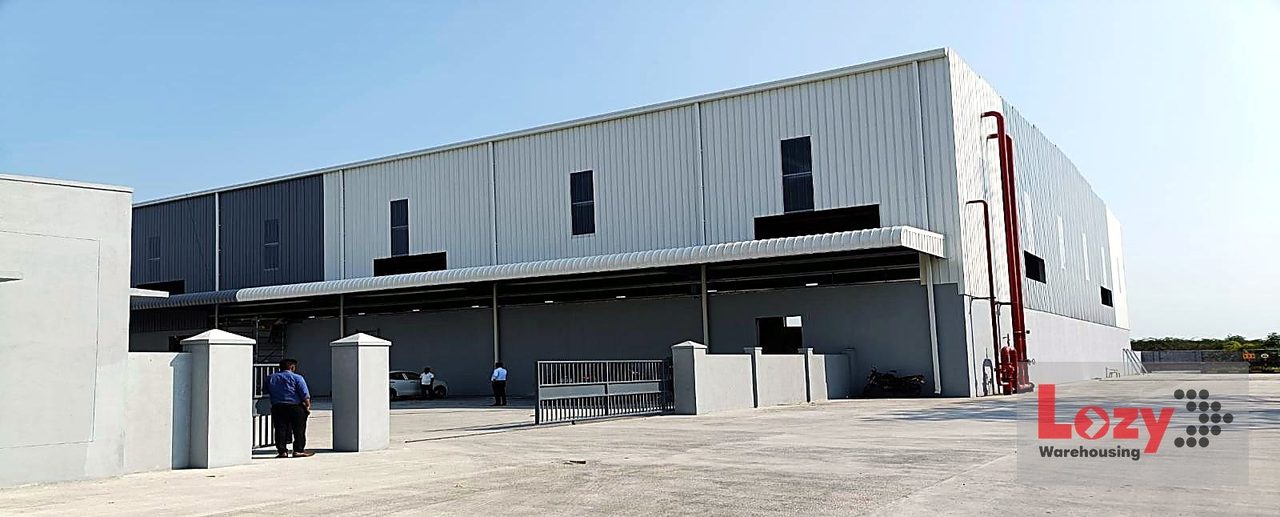 Inside a Lozy warehouse — Import & Export (EXIM) storage